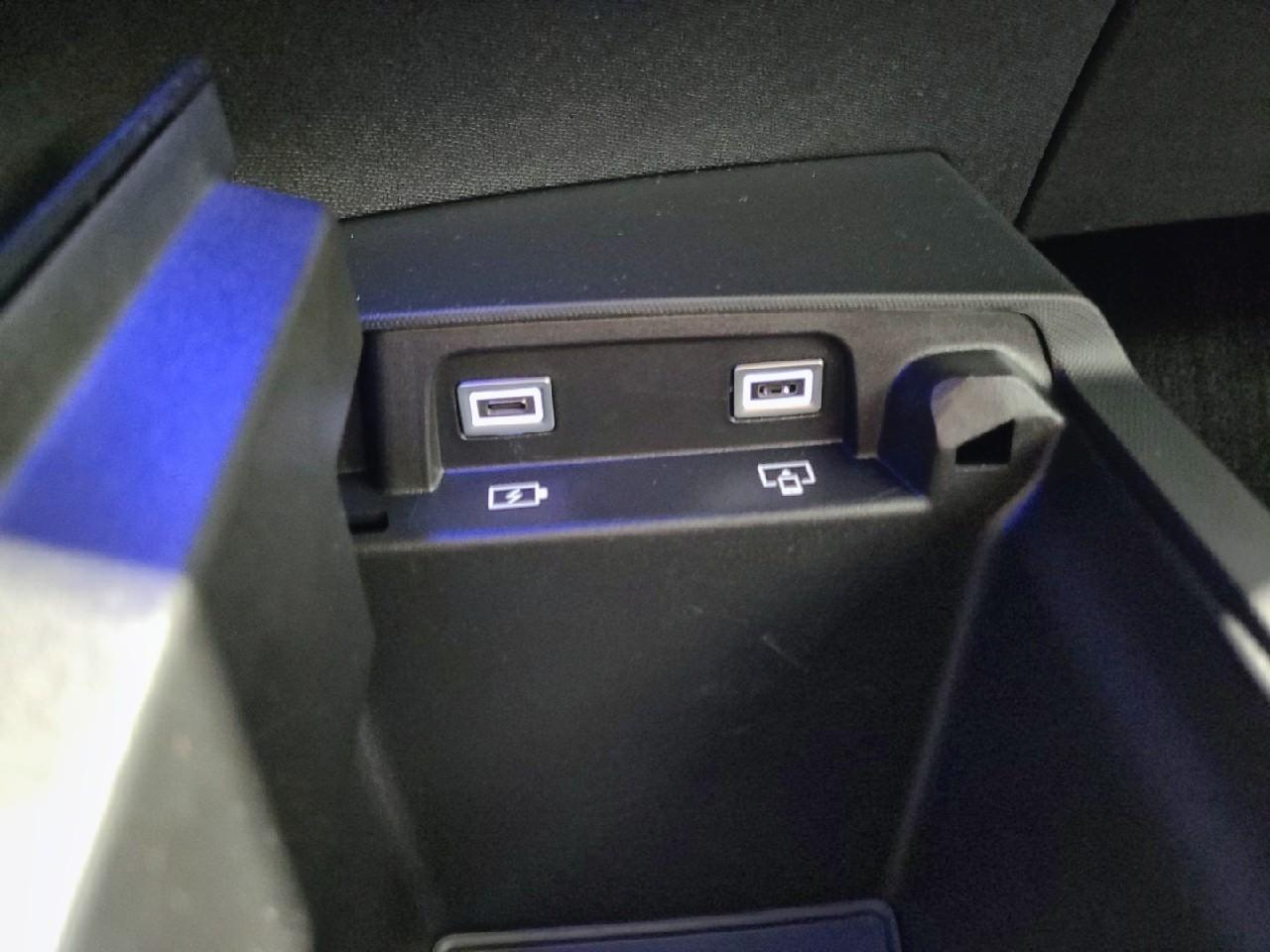 Peugeot 3008 hybrid 136 e-dcs6 gt — photo 19