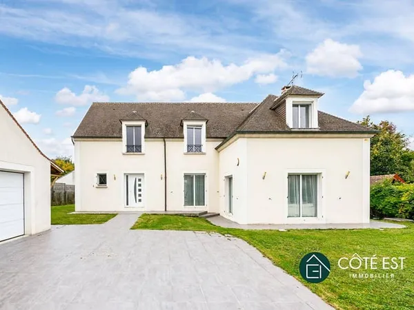 Maison 8 pièces 224 m²