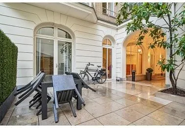 Bureaux non divisibles à louer proche métro Kléber, Paris 16ème