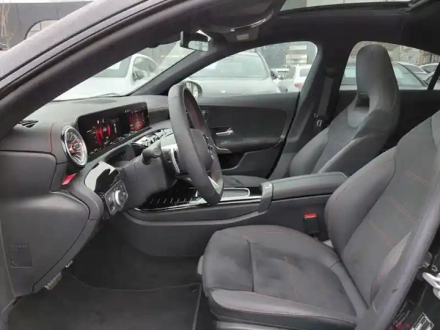 Mercedes Cla 200 d coupé amg line — photo 3