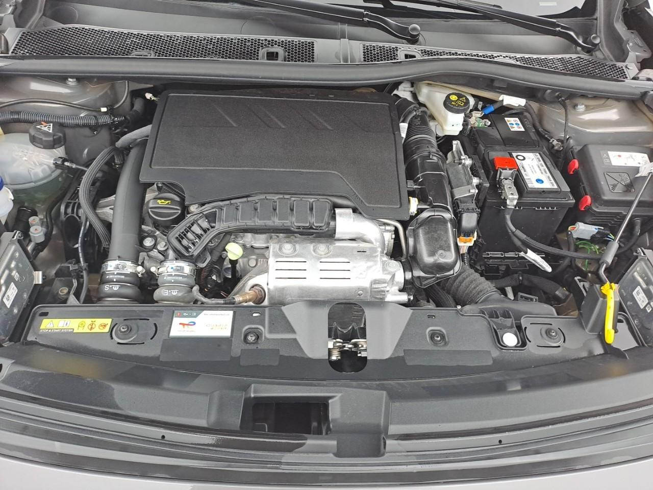 Peugeot 2008 puretech 130 s&s eat8 gt — photo 16