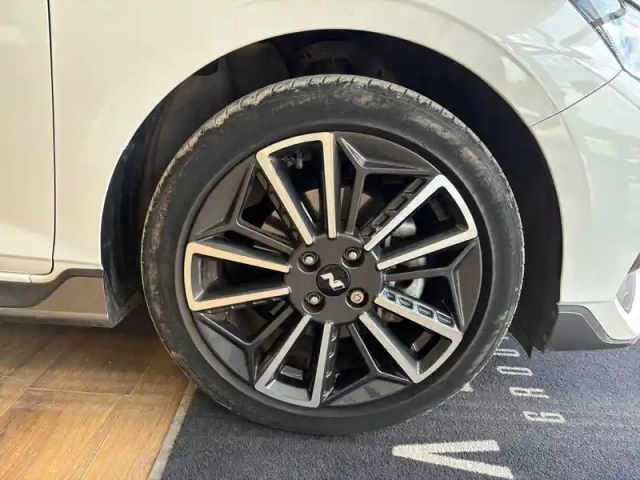Hyundai I20 1.0 t-gdi 100 dct-7 hybrid 48v — photo 16