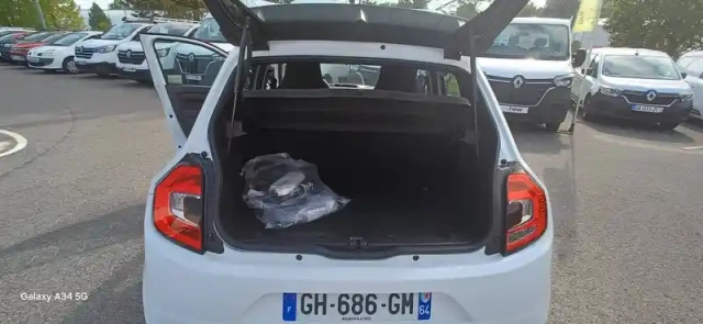 Renault Twingo iii e-tech — photo 9