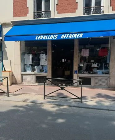Fonds de commerce 45 m carré + 40m carré en sous-sol