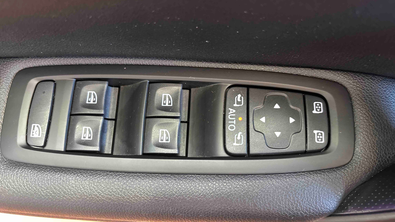 Renault Mégane IV Estate E-TECH Plug-In Hybride 160 — photo 17