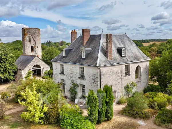 Prieuré Historique aux portes de Tours avec ses 2 salles de réception
