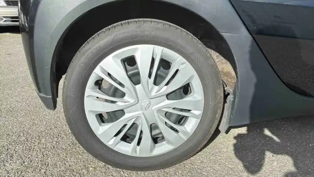 Toyota Aygo x 1.0 vvt-i 72 — photo 29