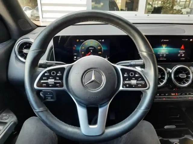 Mercedes Glb 200 d business line — photo 38