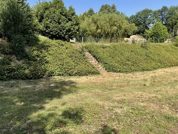 Terrain 2400 m²