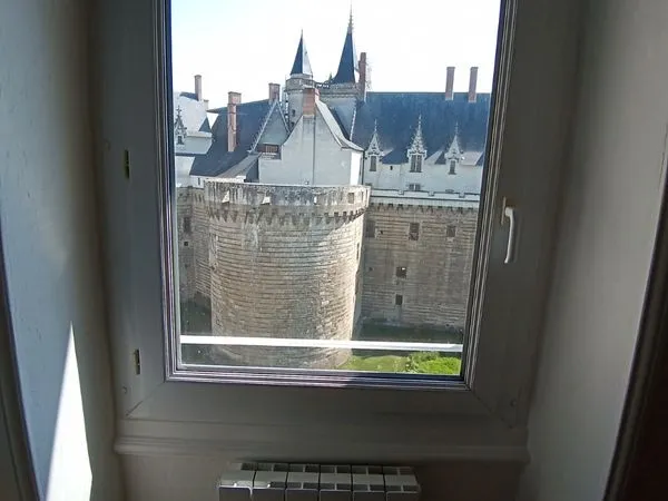 Appartement studio 2 pièces 21m2 rue de Strasbourg hyper centre Nantes Château
