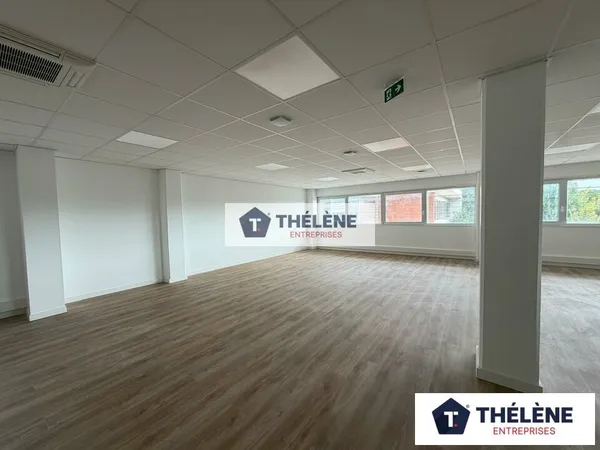 Local professionnel 165 m²
