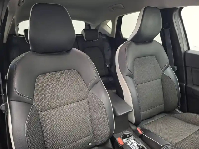 Renault Captur e-tech plug-in 160 — photo 29