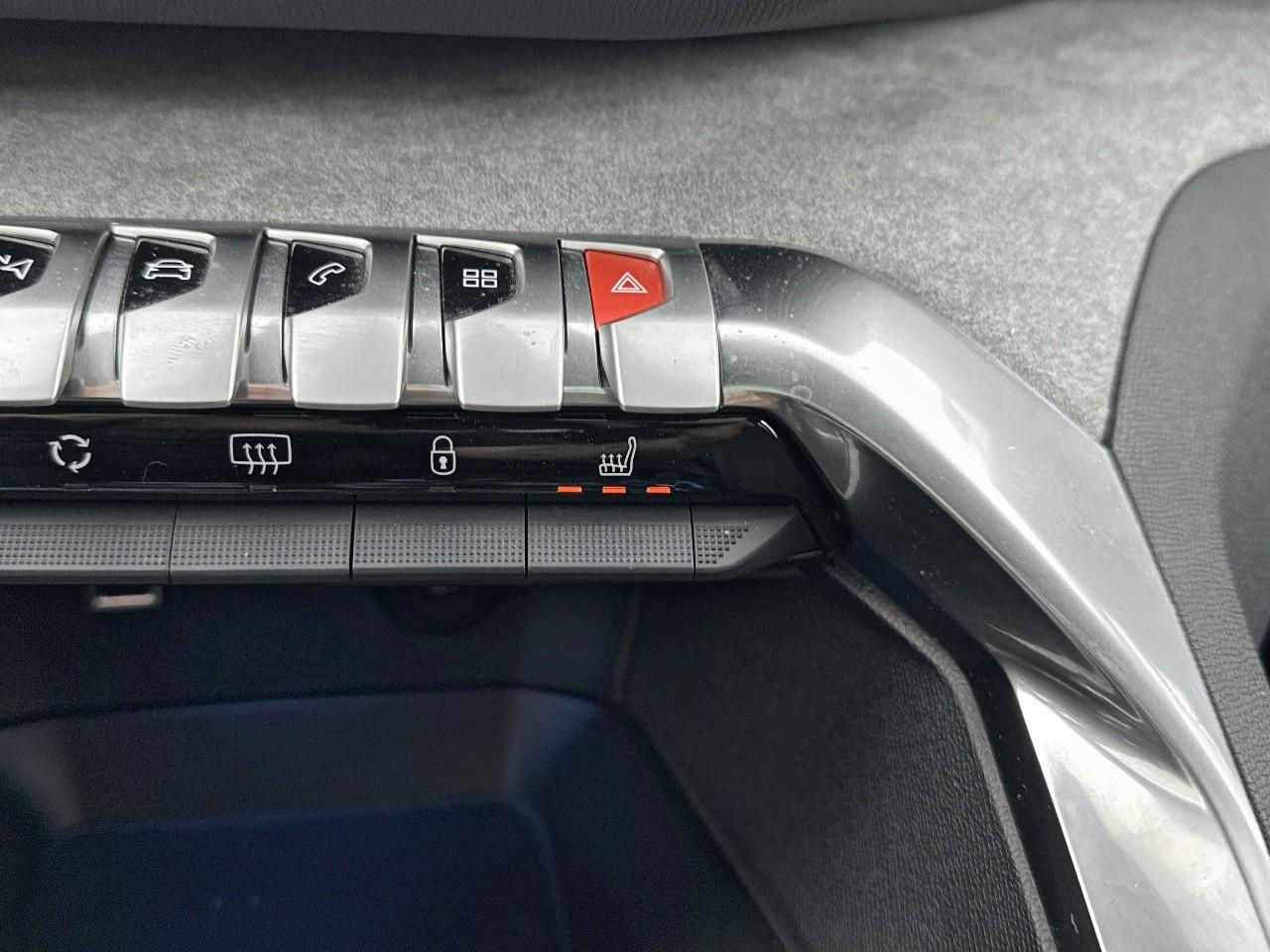 Peugeot 3008 hybrid 225 e-eat8 gt — photo 27