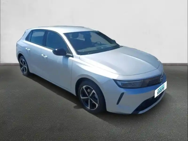 Opel Astra 1.2 turbo 130 ch bvm6 — photo 3