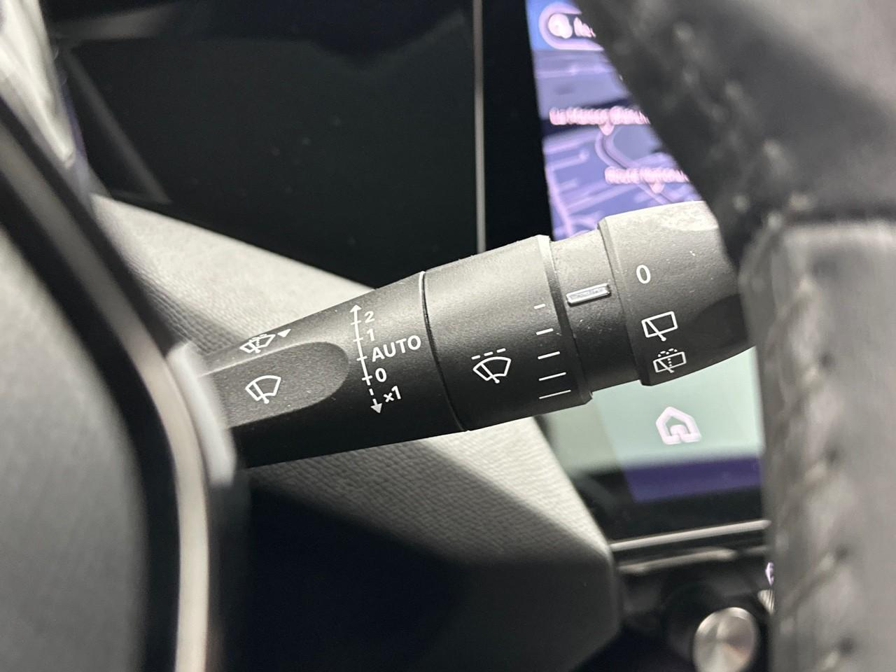 Peugeot 308 puretech 130ch s&s eat8 allure — photo 18