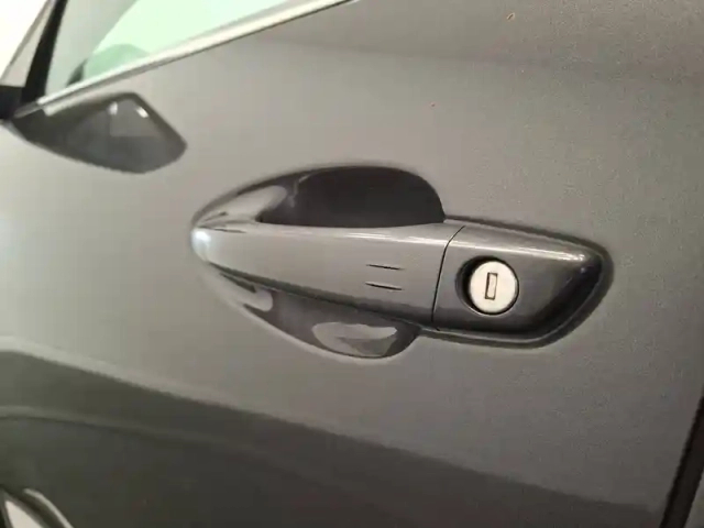 Peugeot 3008 puretech 130ch s&amp;s eat8 — photo 12