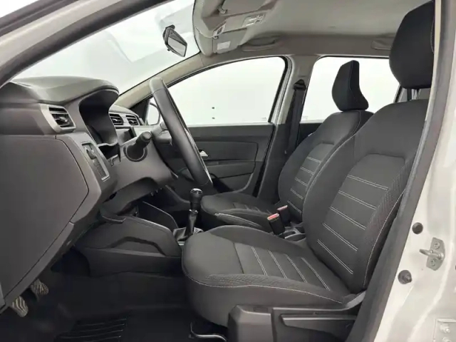 Dacia Duster eco-g 100 4x2 — photo 24