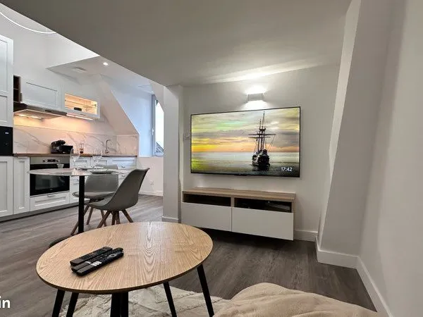 T1 bis entièrement meublé avec mezzanine - Charvieu-Chavagneux - proche Lyon / Saint-Exupéry