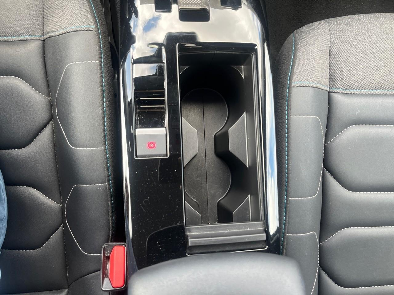 Citroën C4 X 1.2 puretech 130ch s&s max automatique — photo 18