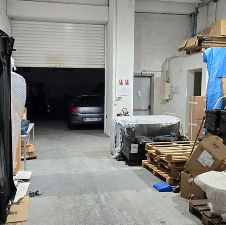 Entrepôt ,activité ,stockage ,bureaux 245M²/255 M²/260 M²