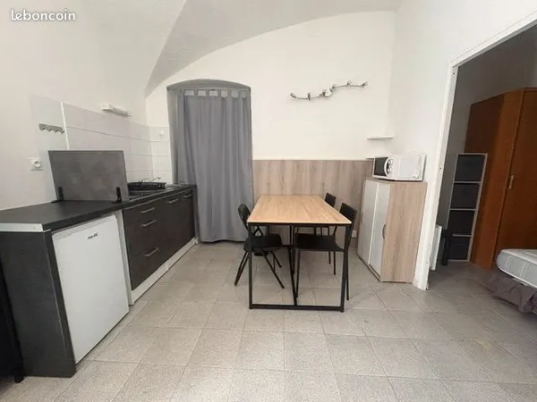Vends 5 studios Centre Ville Corte