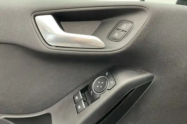 Ford Fiesta 1.0 ecoboost 100 s&amp;s bvm6 — photo 56