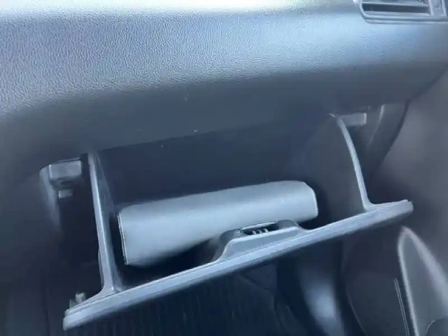 Suzuki Swift 1.2 dualjet hybrid — photo 33