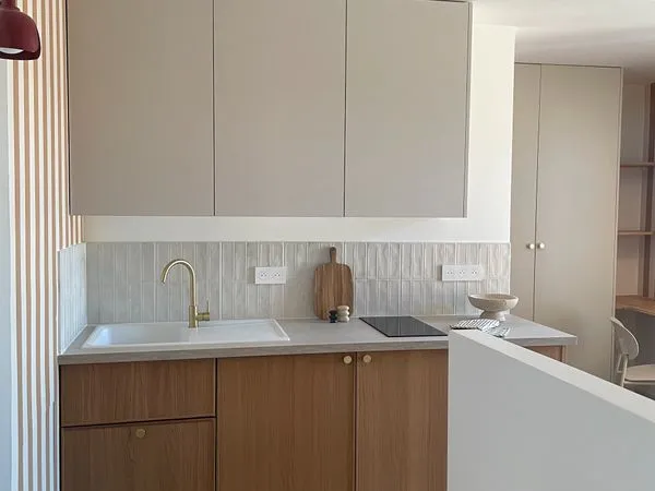 Studio à louer rénové de 17 m²