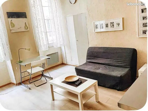 Studio Meublé écusson
