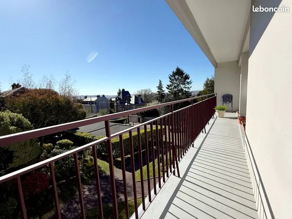 T4 rénové 75m² avec balcon et parking
