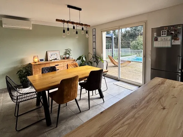 Maison 110m2 - RT 2012 - Grand terrain 2 586 m2 - 3 chambres - Piscine - Calme - Garage - Proche A62