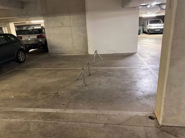 Parking 12 m²