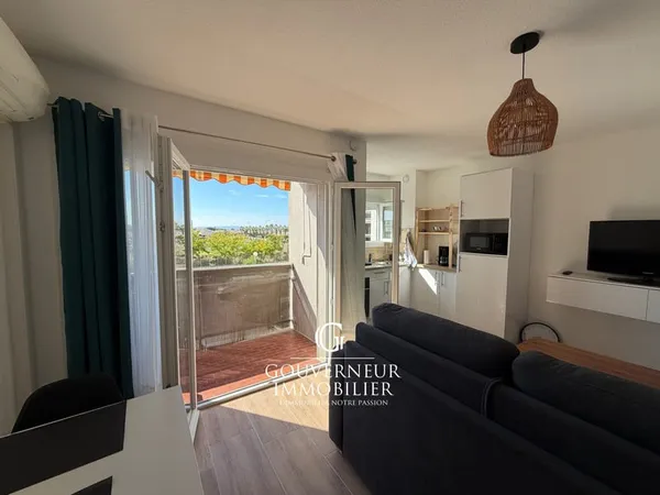 PALAVAS Charmant studio refait à neuf + pkg et WIFI