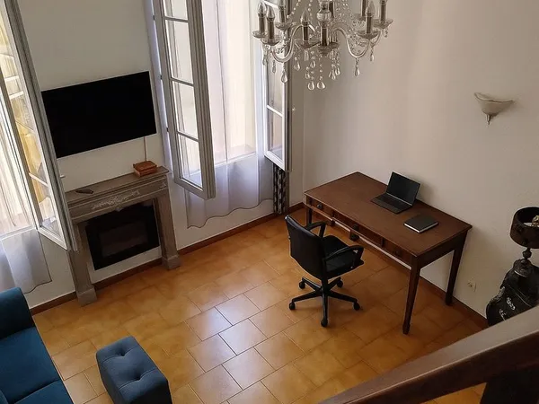 Studio mezzanine 30m² au calme dans le centre ville historique