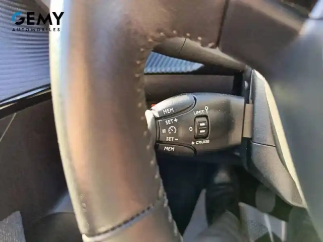 Peugeot 208 puretech 75 s&amp;s bvm5 — photo 20