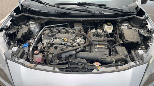Toyota Yaris Cross 1.5 HSD 116 Hybrid 4WD E-CVT 92 - Collection – 2022 – 89403 km – Hybride essence – Boîte Robotisée — photo 29