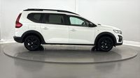 Dacia Jogger 1.0 ECO-G 100ch SL Extreme+ 7 places — photo 4