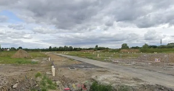 Terrain 400 m²