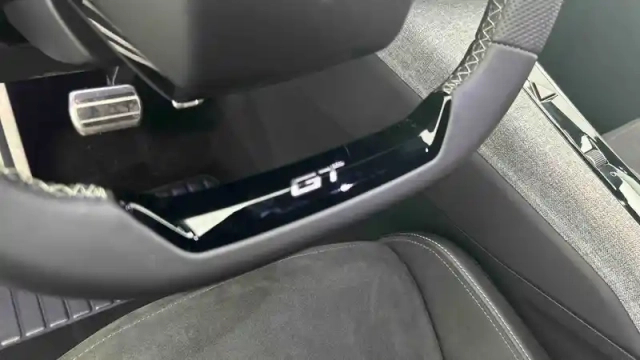 Peugeot 3008 hybrid 145 e-dcs6 — photo 62