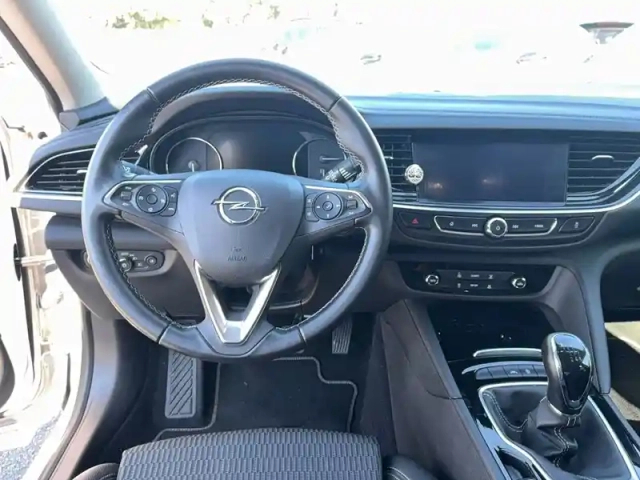 Opel Insignia grand sport 1.5 diesel 122 ch — photo 5