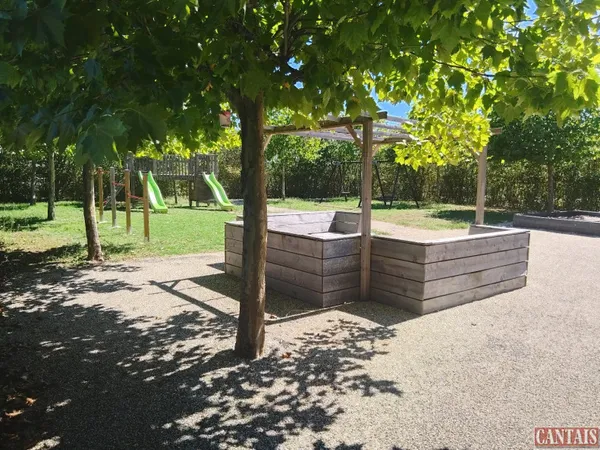 Hôtellerie et restauration Vente Jayac   1284000€