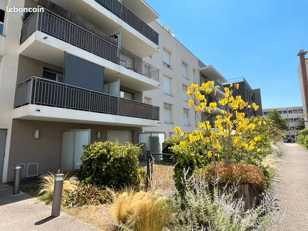 T3 avec balcon de 64m² au 3ème étage