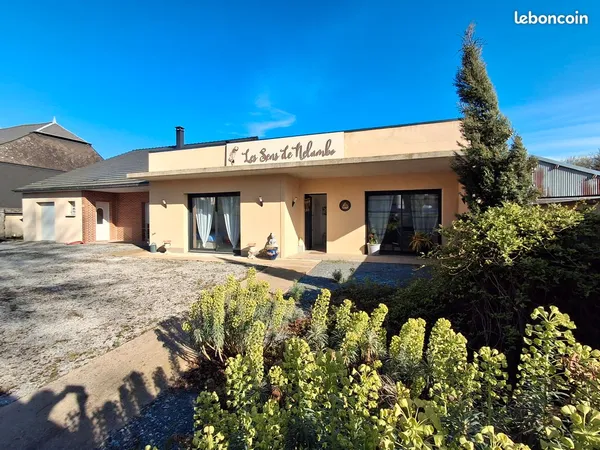 ENSEMBLE IMMOBILIER composé de DEUX MAISONS D'HABITATION de PLAIN-PIED