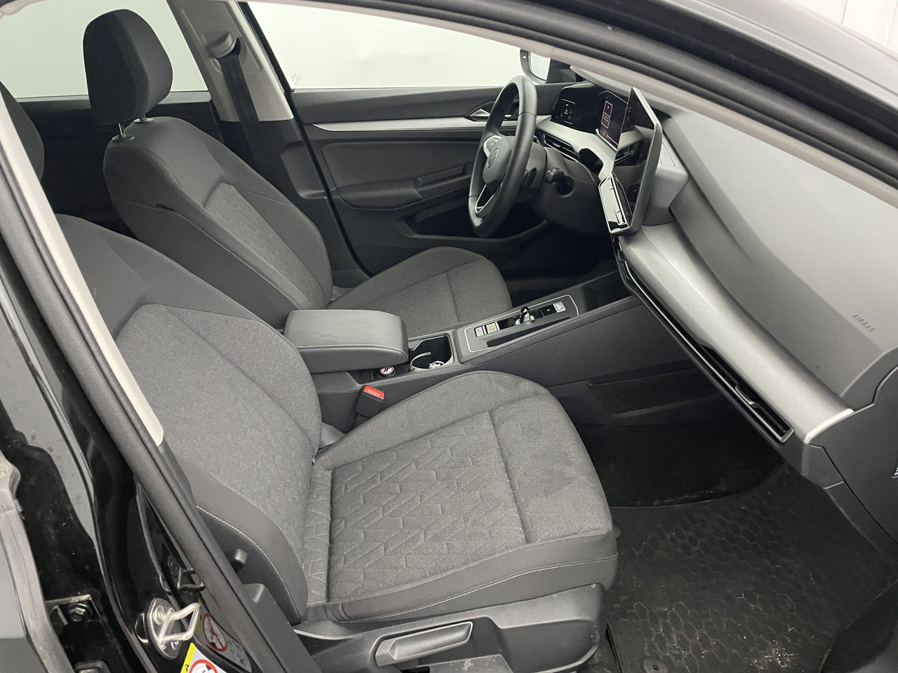 Volkswagen Golf 8 — photo 12