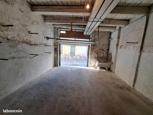 Garage/box 63 m² Hyeres