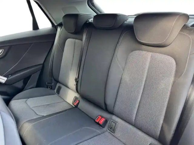 Audi Q2 35 tfsi 150 s tronic 7 — photo 45