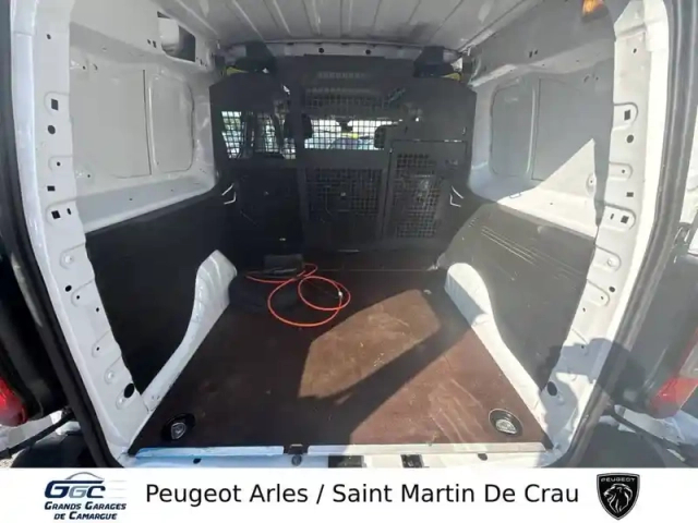 Peugeot Partner e- ca xl 100 kw (136 ch) batterie 50 kwh — photo 6