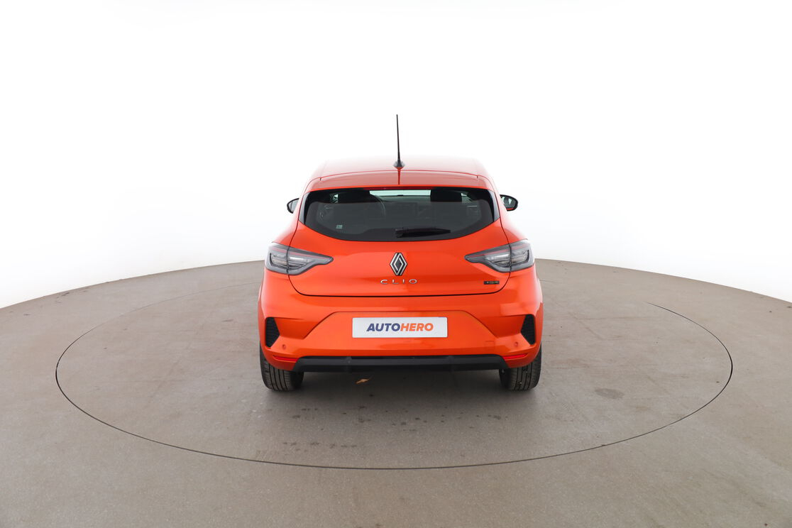 Renault Clio 1.6 E-Tech Full Hybrid GSR2 Evolution — photo 4