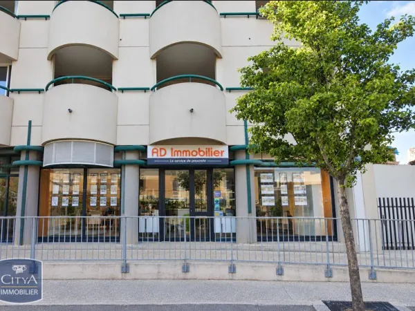 Local commercial 110 m²
