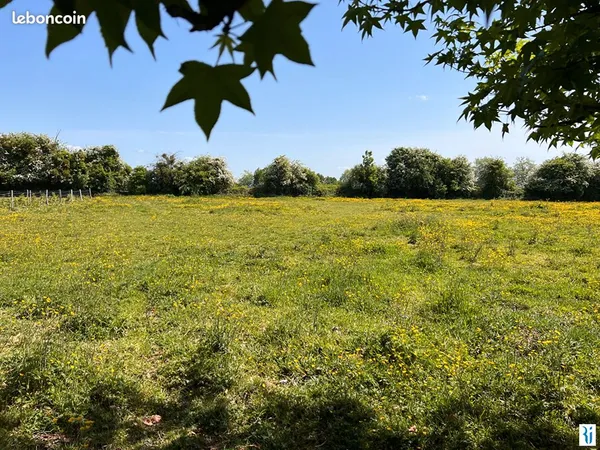 Terrain 700 m² ISNEAUVILLE